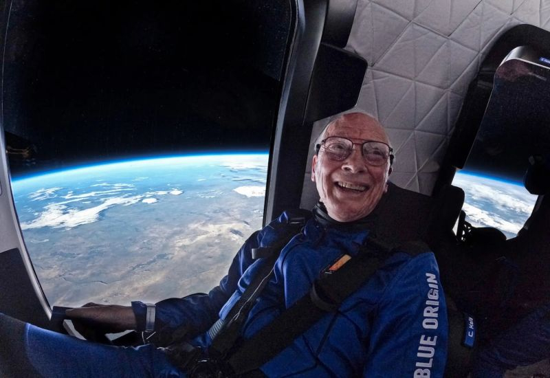 Blue Origin pozastaví vývoj vesmírného turistiky alespoň dva roky, aby se soustředila na projekt pro Měsíc