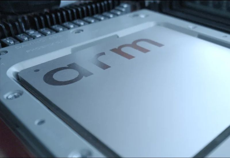 Arm již generuje 15 % příjmů ze serverů a plánuje je v roce 2031 trojnásobit