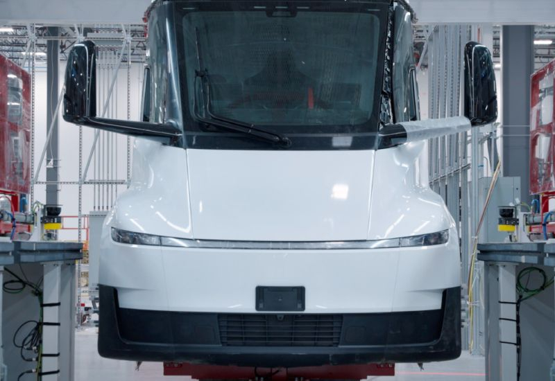 Akumulátory Tesla 4680 ukázaly horší výkonnost ve srovnání se svými konkurenty, přestože Elon Musk tvrdil, že jsou nadřazené.