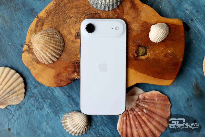 Čtvrtletní podíl všech mobilních zařízení v roce 2025 bude patřit modelům Apple.