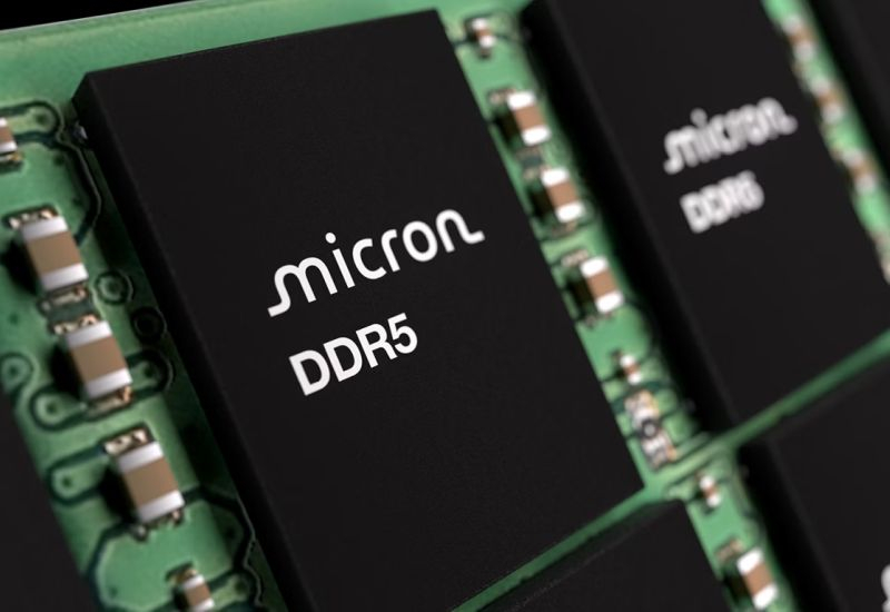 Micron začala testovací dodávky vysoce výkonných modulů DDR5‑9200 RDIMM o kapacitě 256 GB