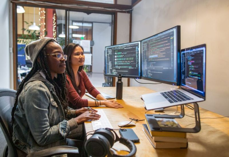 Microsoft nebude moci vydělat více než 38 miliard dolarů z partnerství s OpenAI