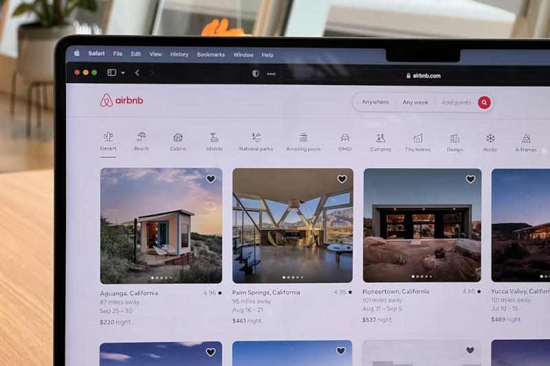 Umělá inteligence generuje 60 % nového kódu Airbnb a zbývajících 40 % otázek v technické podpoře zpracovává samostatně.