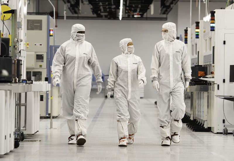 Může trvat ještě několik let, než ceny paměti klesnou – varují experti trhu