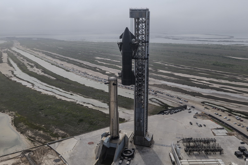 SpaceX odložila start obří rakety Starship V3 na 21. května