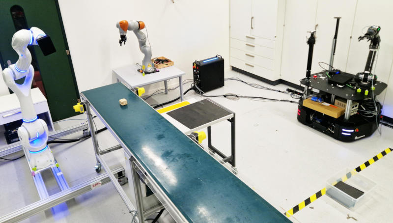 Robotům se podařilo napodobit lidské dovednosti jen tím, že nás pozorovali.