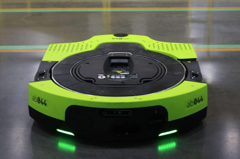 Amazon oznámila plně autonomního skladového robota Proteus ovládaného hlasem
