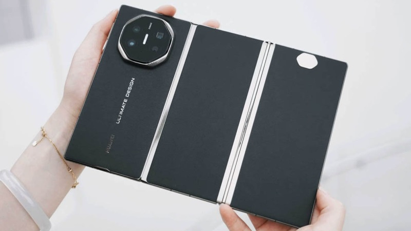 Huawei zahájilo prodej opravených modelů Mate XT a Mate X6