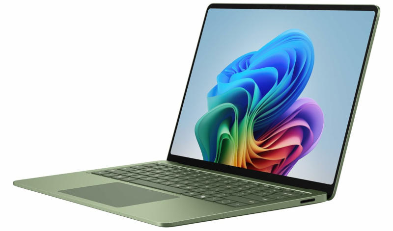 Microsoft Surface Laptop 8 s procesory Snapdragon X2: podrobnosti a barevné varianty zveřejněné po úniku.