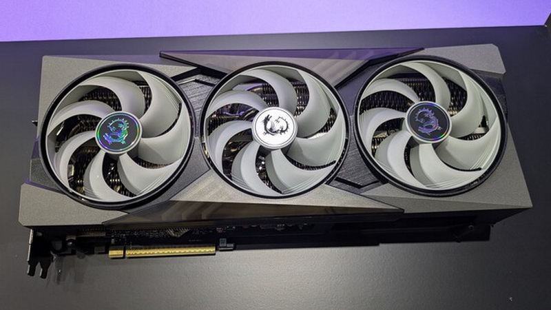 MSI představila chladicí systém s krystaly a bronzovými ventilátory pro nové grafické karty