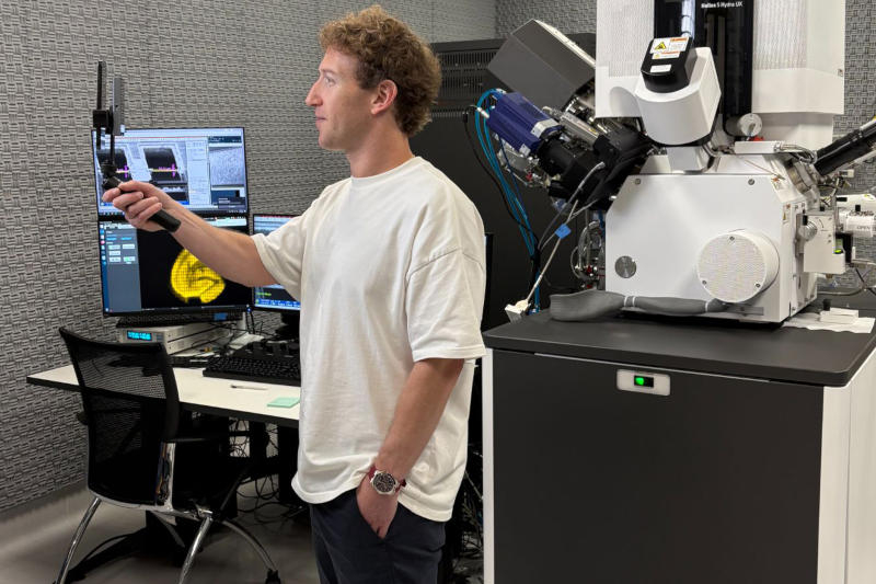 Mark Zuckerberg vysvětlil nové zkratky kvůli růstu výdajů na umělou inteligenci a nevyřadil možnost dalších následných propouštění