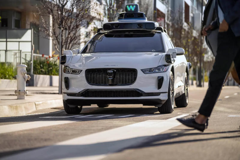 Waymo robot taxi se ukázalo jako nečekaně pohodlný způsob úniku z místa činu