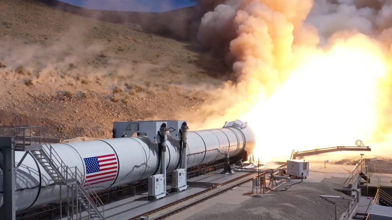 USA pracují na přepočítatelném pevném palivovém motoru pro rakety, aby zjednodušily a zvýšily spolehlivost satelitů