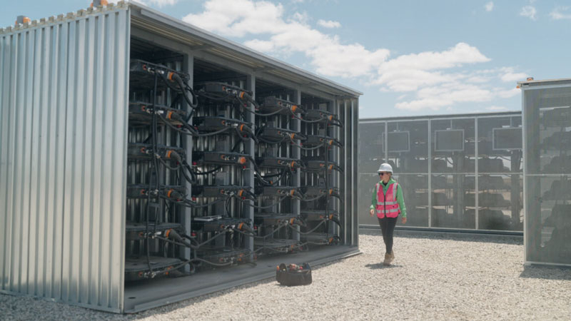 Waymo přetvoří baterie robotických taxíků do druhého cyklu použití a z nich vytvoří energetické úložiště.