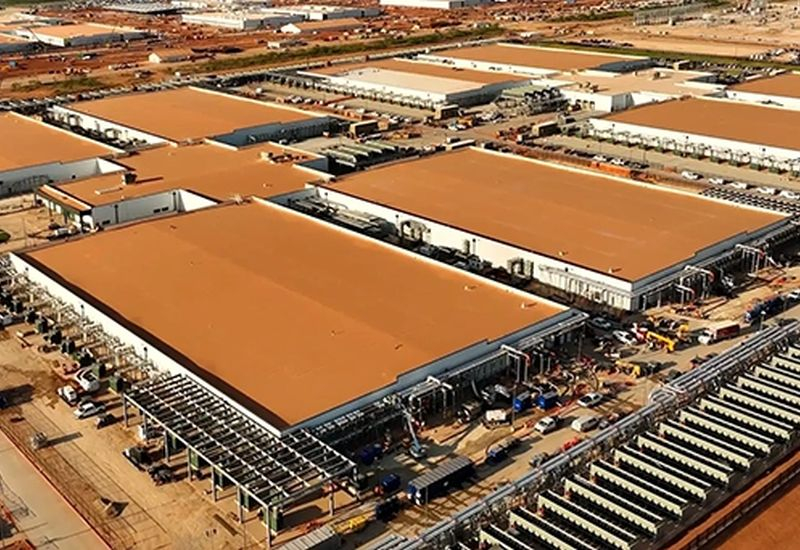 Microsoft převzme pod kontrolu datový centrum o kapacitě přibližně 1 GW v Texasu, kterému Oracle a OpenAI nedokázaly zvládnout.