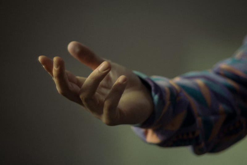 Apple vycvičila umělou inteligenci rozpoznávat neznámé ruky na základě EMG‑signálů