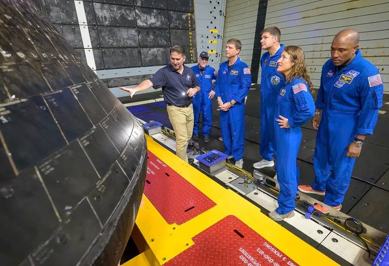 Teploměřící obrazovka zářila: astronauti Artemis II zkontrolovali kapsuli po návratu na Zemi