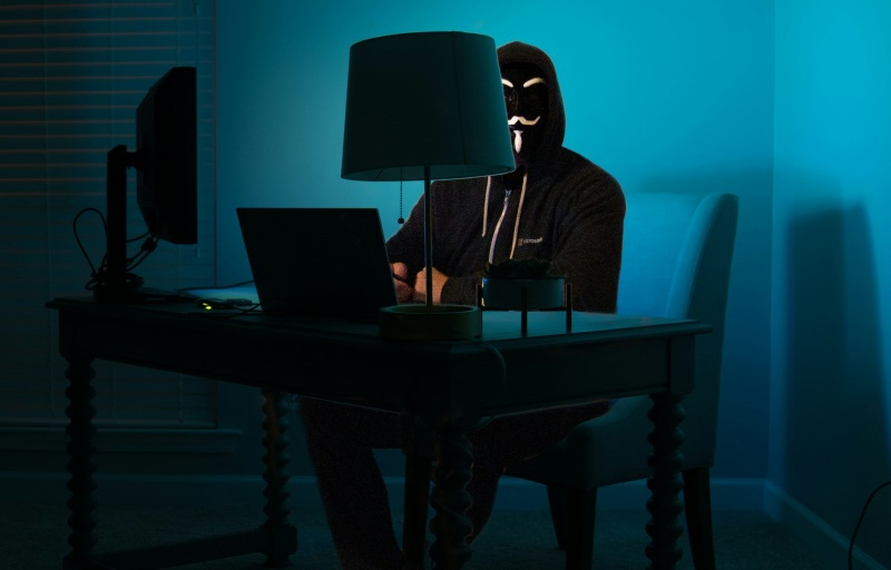 Platby obětem hackerům klesly na historicky nízký minimum, i když počet útoků se výrazně zvýšil.