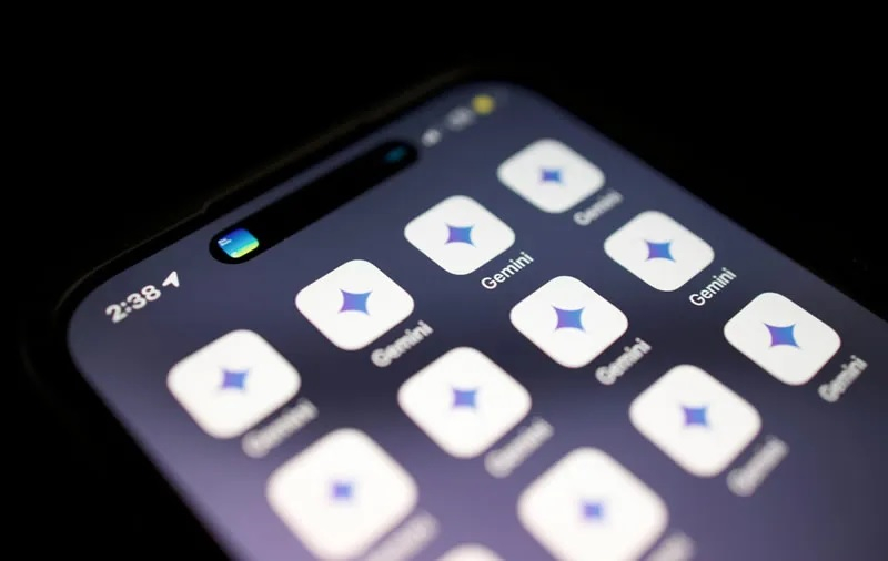 Google zavede do Gemini funkci importu konverzací z ChatGPT a dalších AI chatbota.