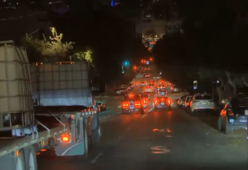 Tesla mobilní auta ujel 16 miliard km v autonomním režimu, jak předpověděl Elon Musk, aby mohly fungovat bez řidičského dohledu.