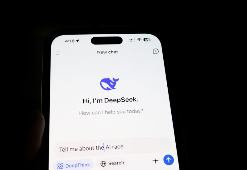 Anthropic obviňuje tři čínské společnosti za „destilaci“ svých AI modelů