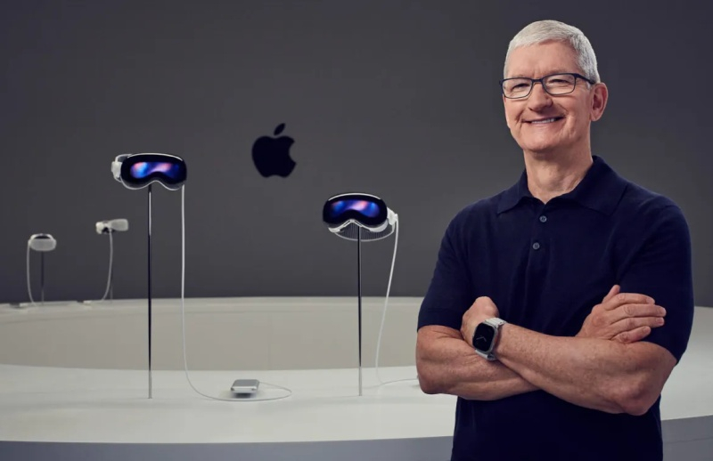 Tim Cook oslavuje 50 let Apple, chválí úspěchy firmy a zmiňuje daně na dovoz a svou penzi