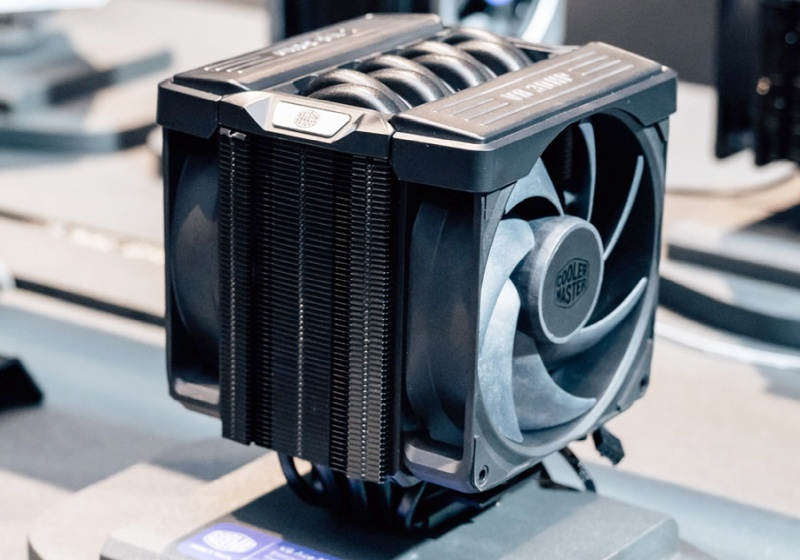 Cooler Master spustila nový CPU‑chladící systém V8 Ace 3DHP, který slibuje „ultraefektivní“ přenos tepla