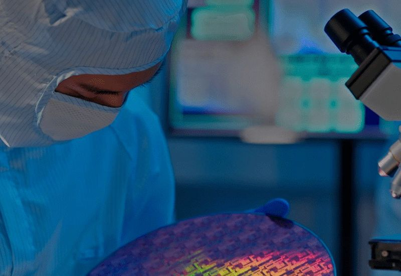 Asijské firmy investují 136 miliard dolarů do výstavby továren na výrobu čipů, což urychluje tempo rozvoje odvětví umělé inteligence.